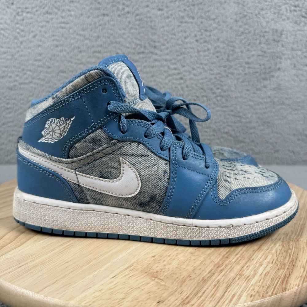 Air Jordan 1 Mid Washed Denim Retro GS Size 4.5Y DM8951-400 Blue Sneakers